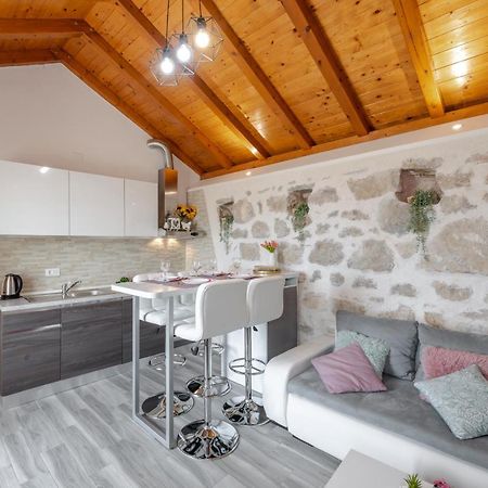 Little Stone House Διαμέρισμα Buici  Εξωτερικό φωτογραφία