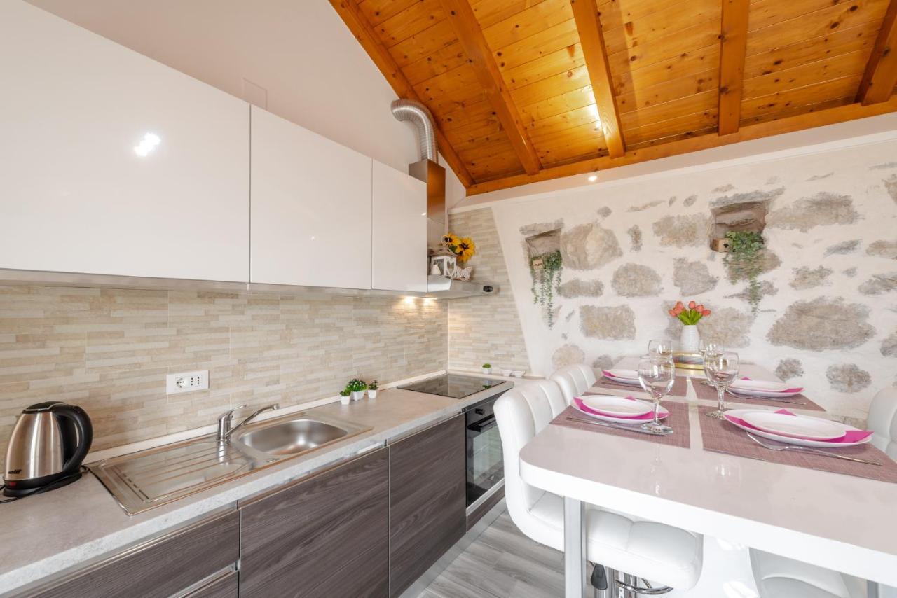 Little Stone House Διαμέρισμα Buici  Εξωτερικό φωτογραφία