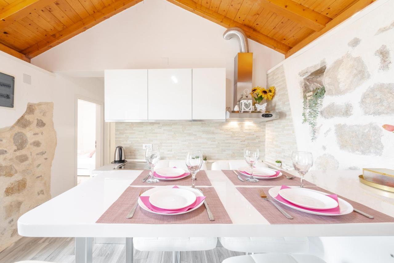 Little Stone House Διαμέρισμα Buici  Εξωτερικό φωτογραφία